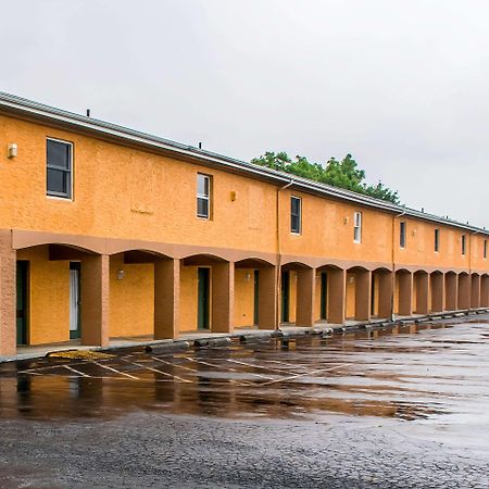 Rodeway Inn Amish Country Smoketown  Zewnętrze zdjęcie