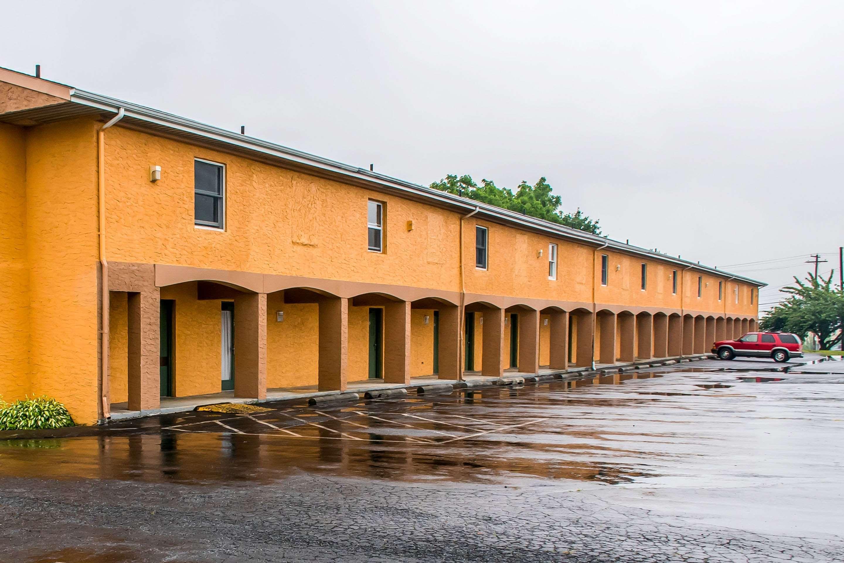 Rodeway Inn Amish Country Smoketown  Zewnętrze zdjęcie